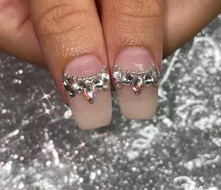 ネイル VIERU 🌈🎀💖のネイルデザイン