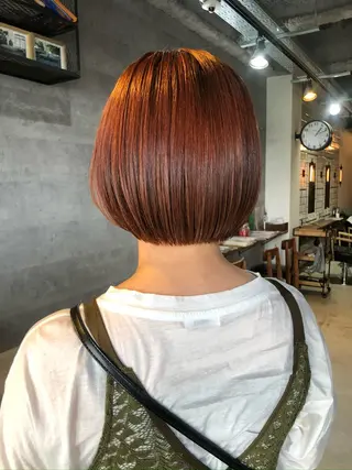 ショート カラー 俵 知広のヘアスタイル