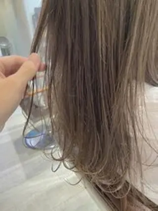 セミロング 透明感カラー 🫧ゆうしん/平尾のヘアスタイル