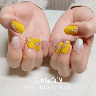 ネイル SUN&MOON REOのネイルデザイン