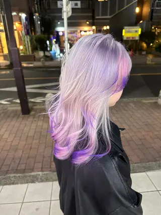セミロング 2次元カラー/ ブリーチMANATOのヘアスタイル