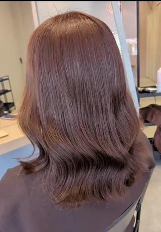 セミロング カラー 古屋 美春のヘアスタイル