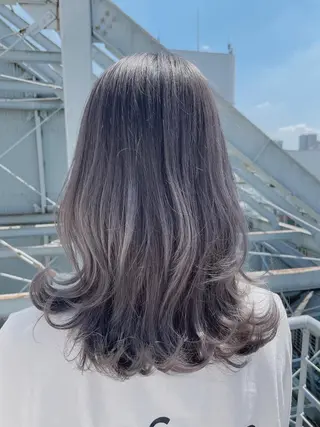 セミロング カラー レイヤーカット 透明感カラーのヘアスタイル
