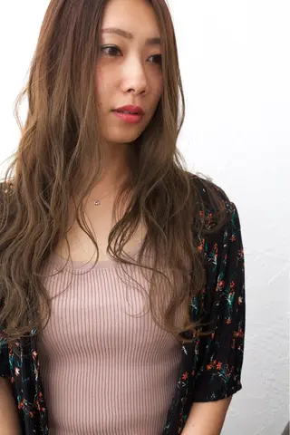 ロング カラー fio マナミのヘアスタイル