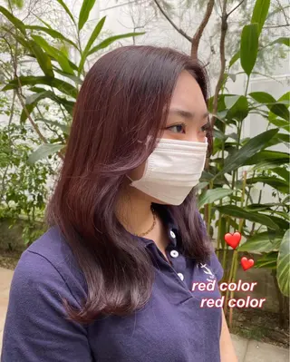 ミディアム ナガイ アヤのヘアスタイル