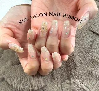 セミロング サロンku'u所属・salon kuuのネイルデザイン