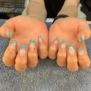 ネイル MHR nailのネイルデザイン