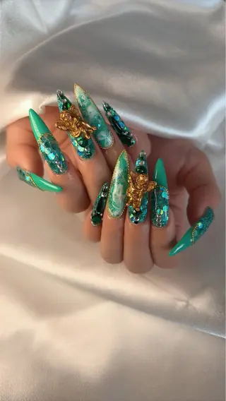 ネイル Kayo 💅のネイルデザイン
