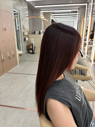 ロング カラー 髪質改善|透明 感カラー🩵レイヤーのヘアスタイル
