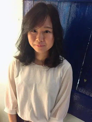 カラー 山内 まりのヘアスタイル
