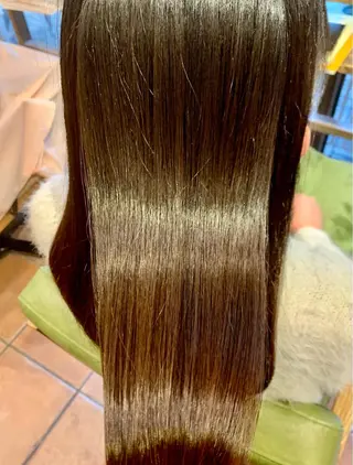 ロング 加茂 しのぶのヘアスタイル