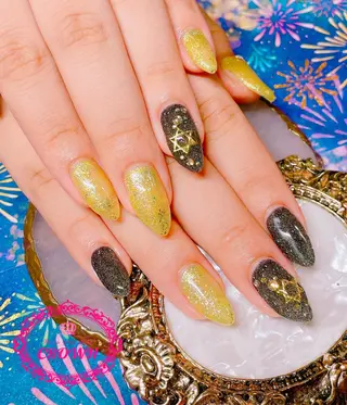 ネイル CROWN プライベートサロンのネイルデザイン
