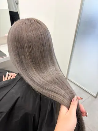 ロング 天野 利咲のヘアスタイル