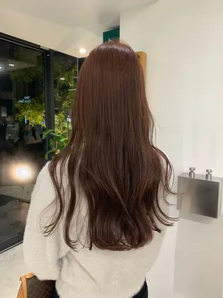 カラー なのは\透け感カラー \レイヤーカットのヘアスタイル