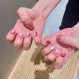 ネイル Rika🌼 シンプル•マグネットのネイルデザイン