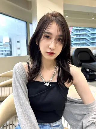 ロング カラー センターパート/ 暖色カラーayuのヘアスタイル