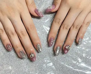 ネイル VIERU 🌈🎀💖のネイルデザイン