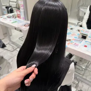 セミロング パーマ ハッシュカット 田窪珠妃のヘアスタイル