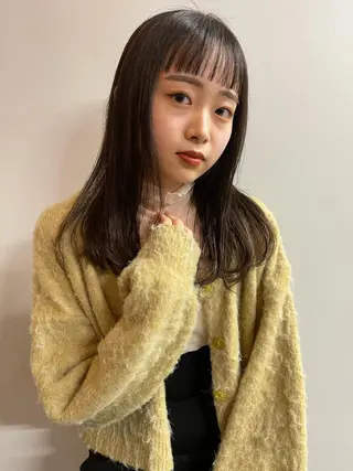 ロング カラー 顔まわりレイヤー デザインカットのヘアスタイル