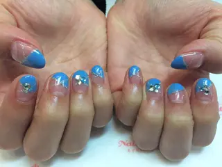 ネイル ネイルリボン 受付スタッフのネイルデザイン