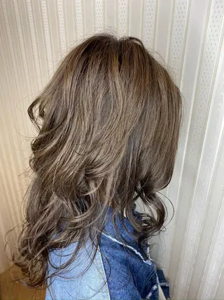 ロング 及川 歩真のヘアスタイル