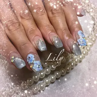 ネイル Lily*nail 🌻Mii🌻のネイルデザイン