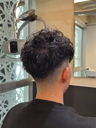 ミディアム パーマ KEEN creative hare所属・刈り上げの あおきさんのヘアスタイル