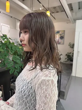 セミロング カラー ooit 【オーイット】のヘアスタイル
