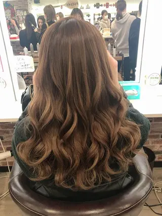 ロング ヘアアレンジ タニモト ユイのヘアスタイル