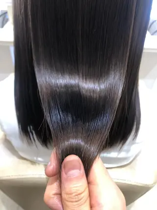 ミディアム izumi （いずみ）のヘアスタイル