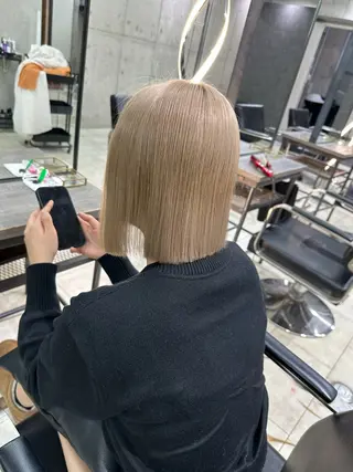 ショート カラー ミルクティー・ピンク 甘モテカラー/emaのヘアスタイル