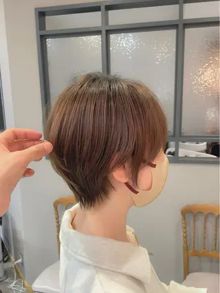 ショート カラー 西村 れいのヘアスタイル