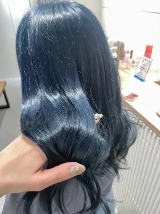 ロング カラー ブリーチ/ハイトーン 艶カラー/ユリナのヘアスタイル