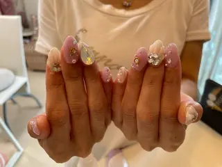 ネイル ♡ビジュール♡ NAIL &まつ毛のマツエク・マツパデザイン