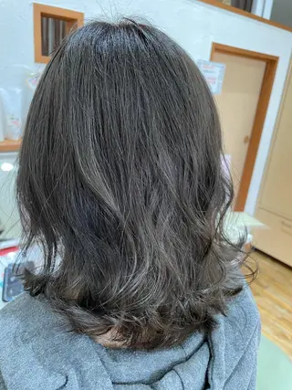 ミディアム カラー FELICE of hair 田口千尋のヘアスタイル