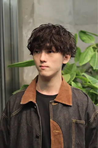 ミディアム パーマ メンズ 山口 陽平のヘアスタイル