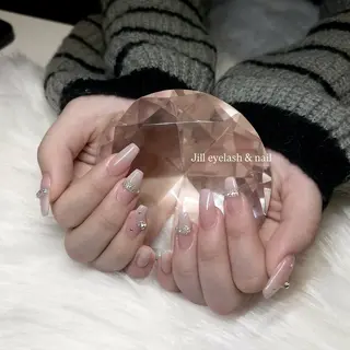 ネイル ami 𝜗𝜚˚⋆のネイルデザイン