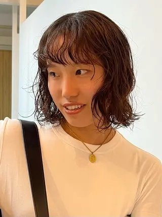 ミディアム パーマ 赤瀬川 希咲のヘアスタイル