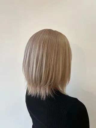 ミディアム カラー トップスタイリスト 林すずかのヘアスタイル