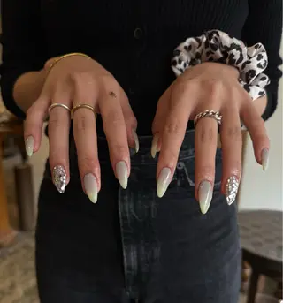 ネイル handsome所属・miura ichikaのネイルデザイン