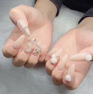 ネイル Lee Nailsのネイルデザイン