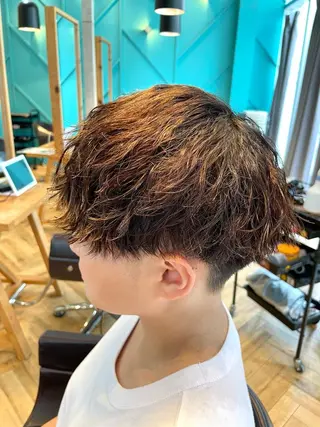 ショート パーマ 🌈艶カラー× メンズパーマ永埜🌈のヘアスタイル