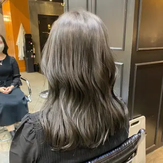 セミロング カラー 透明感カラー🌿 グレージュ🐺陽介のヘアスタイル