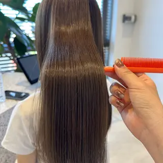 ロング ニシグチ サヨのヘアスタイル