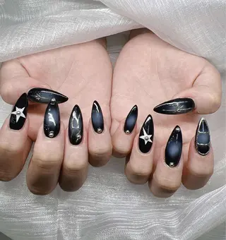 ネイル Lee Nailsのネイルデザイン