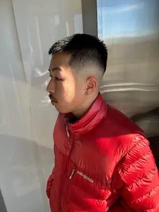 ショート メンズ 俵 知広のヘアスタイル