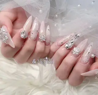 ネイル &ME ネイルサロンのネイルデザイン
