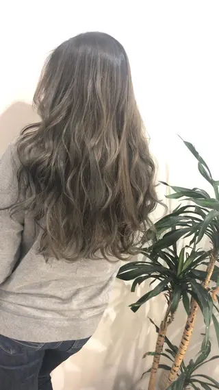 ロング カラー sail hairのヘアスタイル