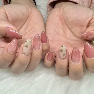 ネイル nail salon ＆ me🫧のネイルデザイン