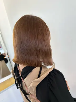 ミディアム カラー 小澤 志穂のヘアスタイル